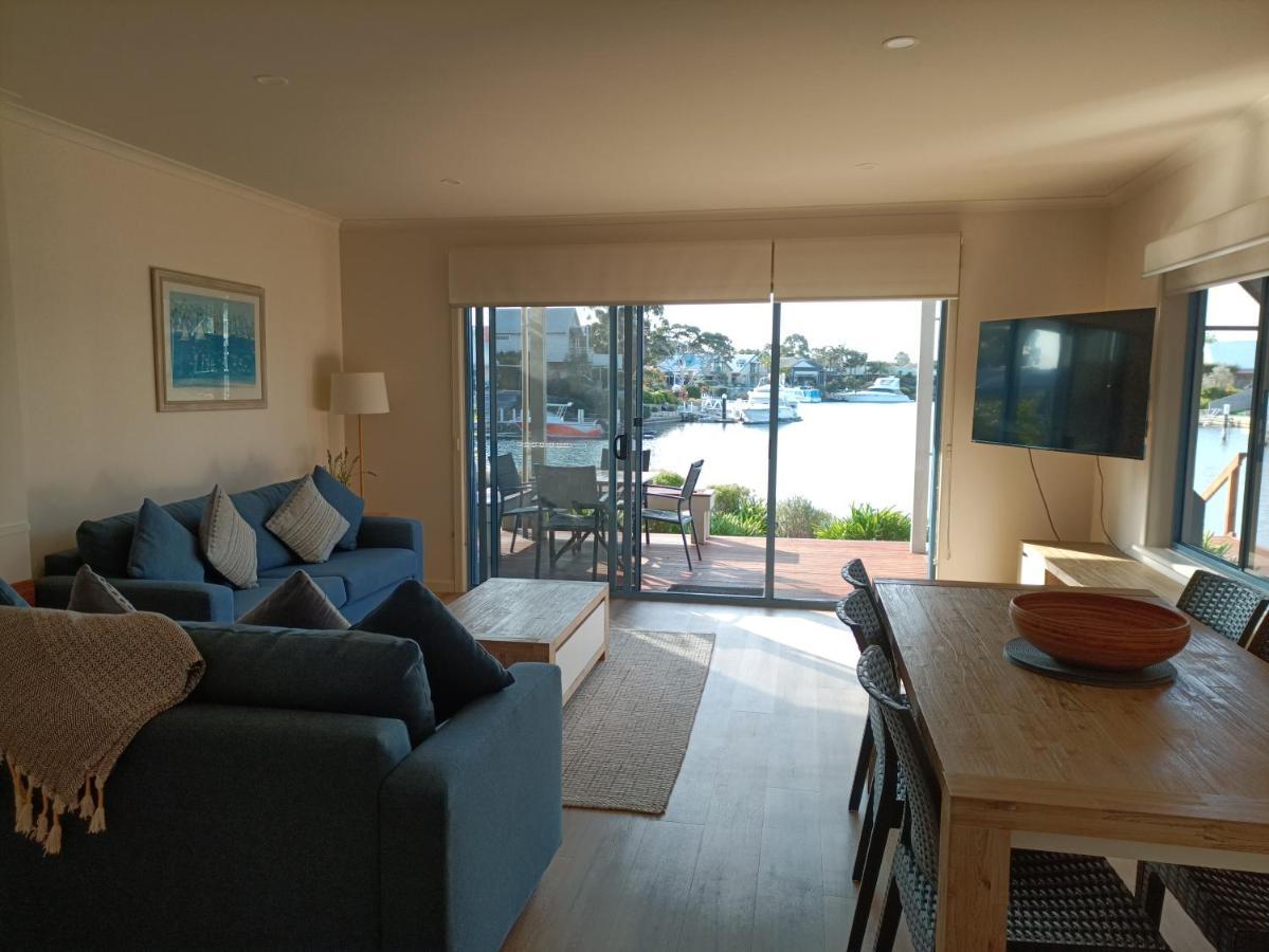 Captains Cove Resort - Waterfront Apartments Paynesville Exterior foto