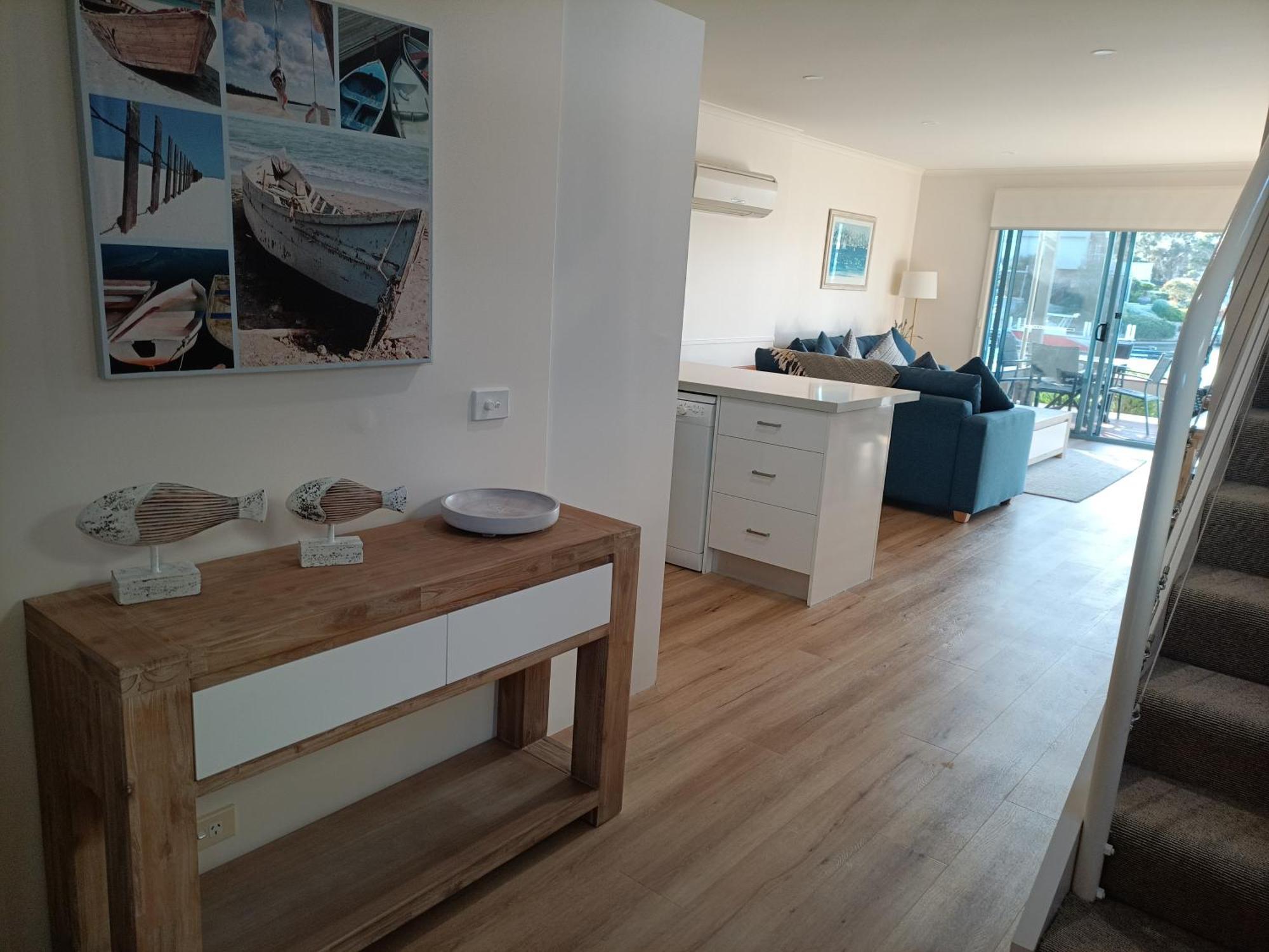 Captains Cove Resort - Waterfront Apartments Paynesville Exterior foto